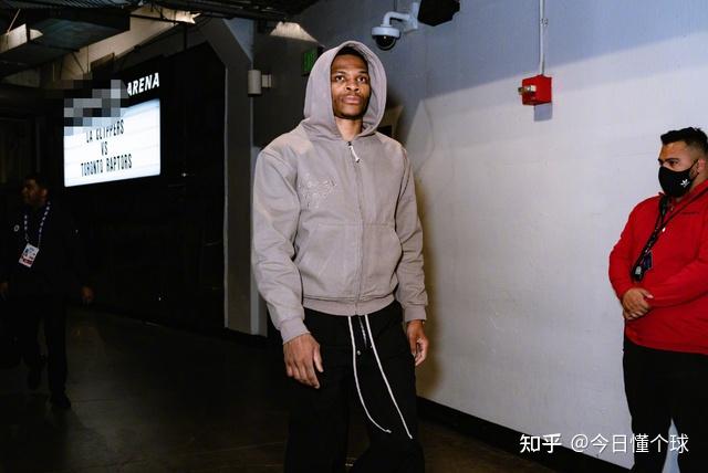 ayx莱万多夫斯基遭遇五连败，FPX教练面临压力！的简单介绍