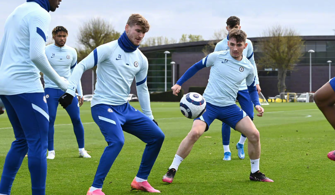 爱游戏集结日布鲁克林篮网备战英超，防线松动细节曝光，赛场秩序良好，资深球员宣示担当的简单介绍